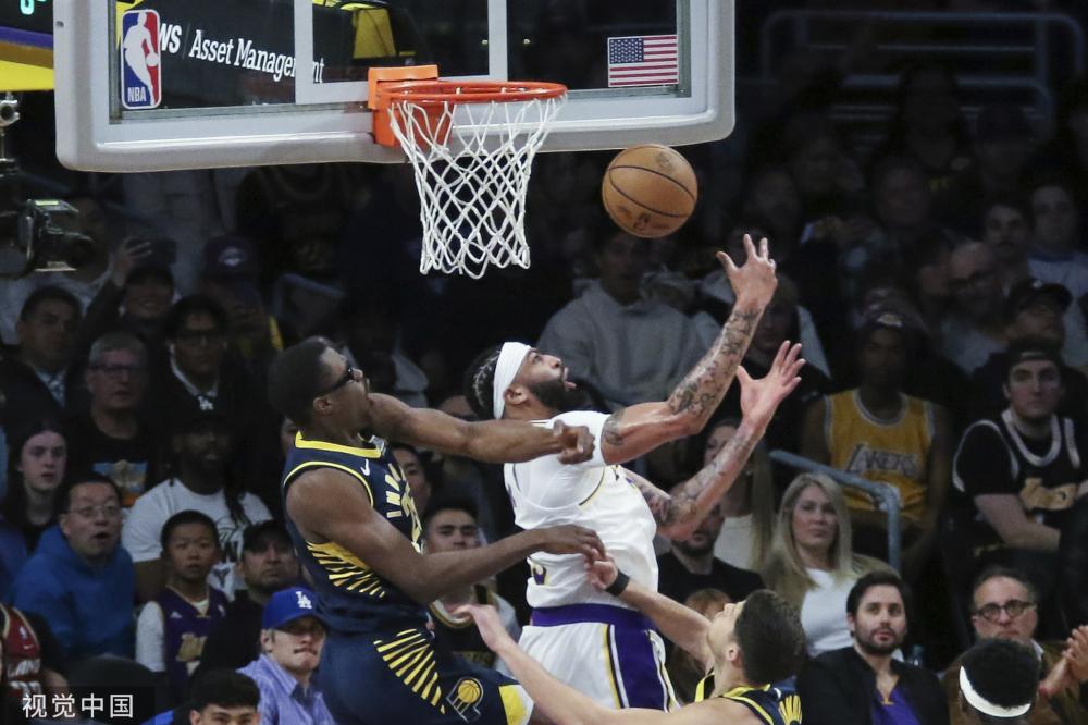 在场边给予 在场边给予