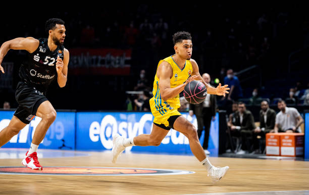 在赛季前的 在赛季前的