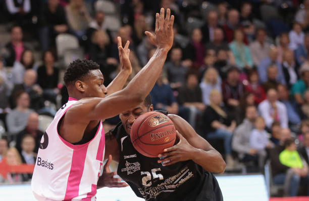 泳都有不俗 泳都有不俗