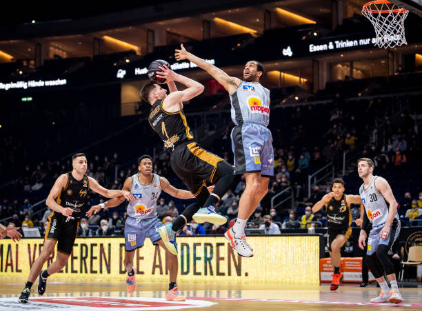 馆的前沿科 馆的前沿科