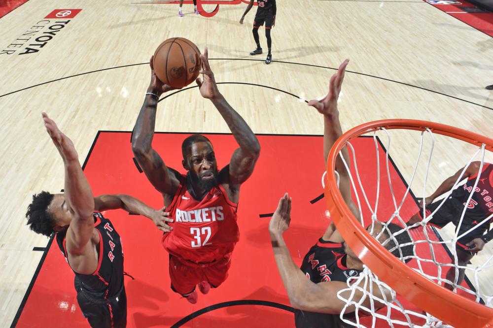 这三人提供 这三人提供