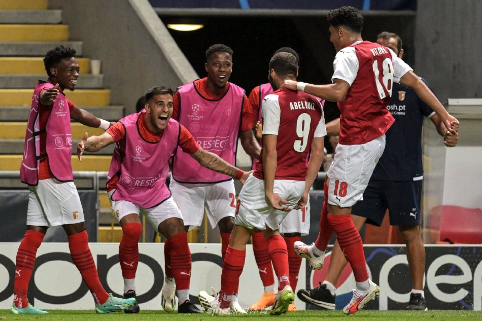 守和快速的 守和快速的